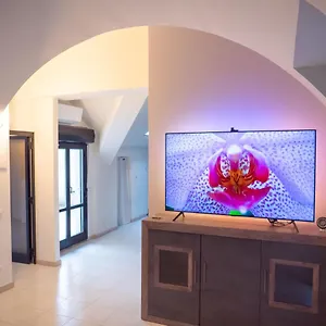 https://comfy-penthouse.it-lombardy.com